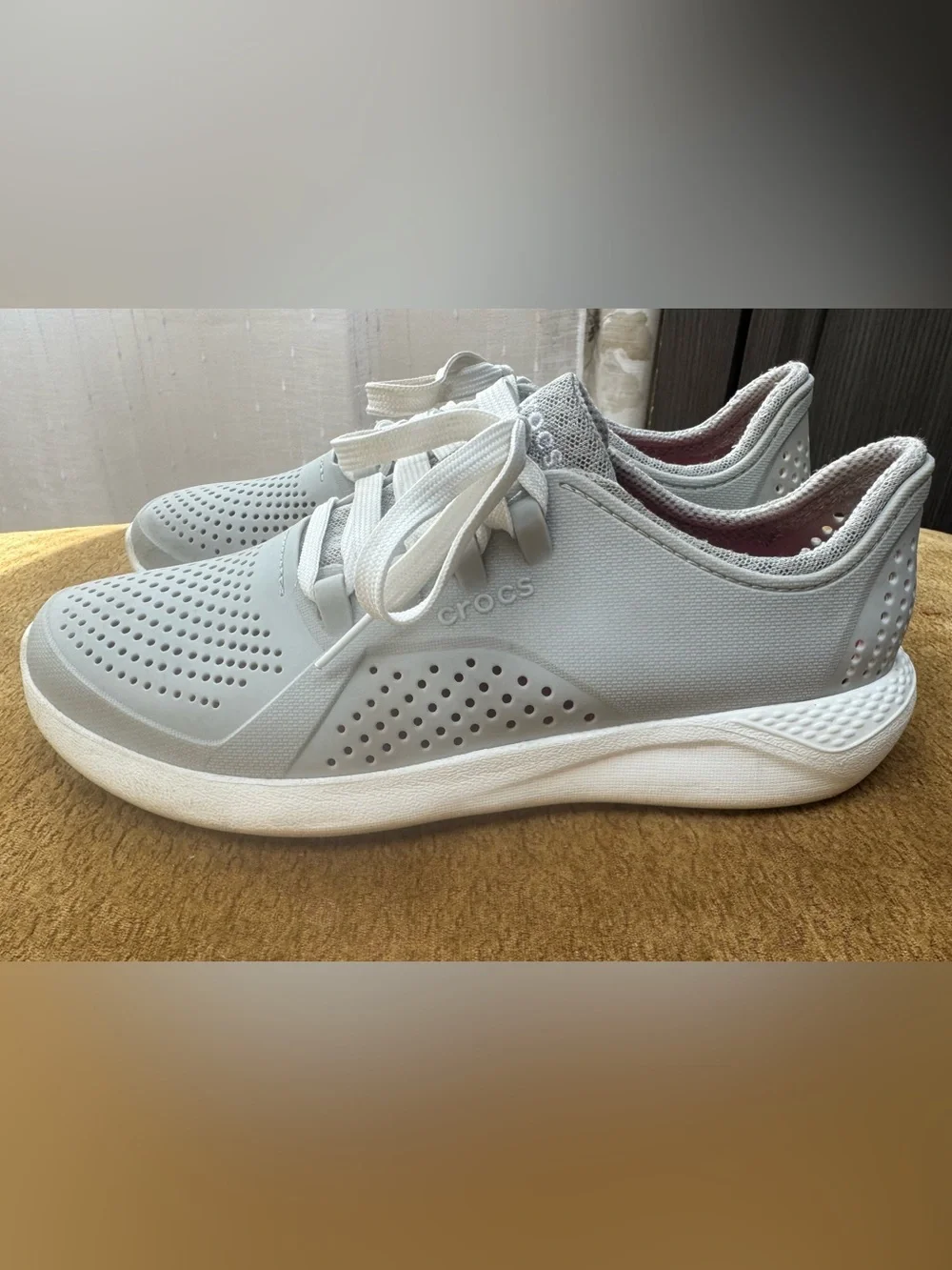 CROCS Lite Ride Pacer Lace Up Women's Sz 9 Gray Water Sneakers with Pink Insole
